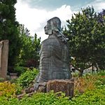 Vancouver waterfront_ilchee statue1