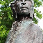 Vancouver waterfront_ilchee statue2