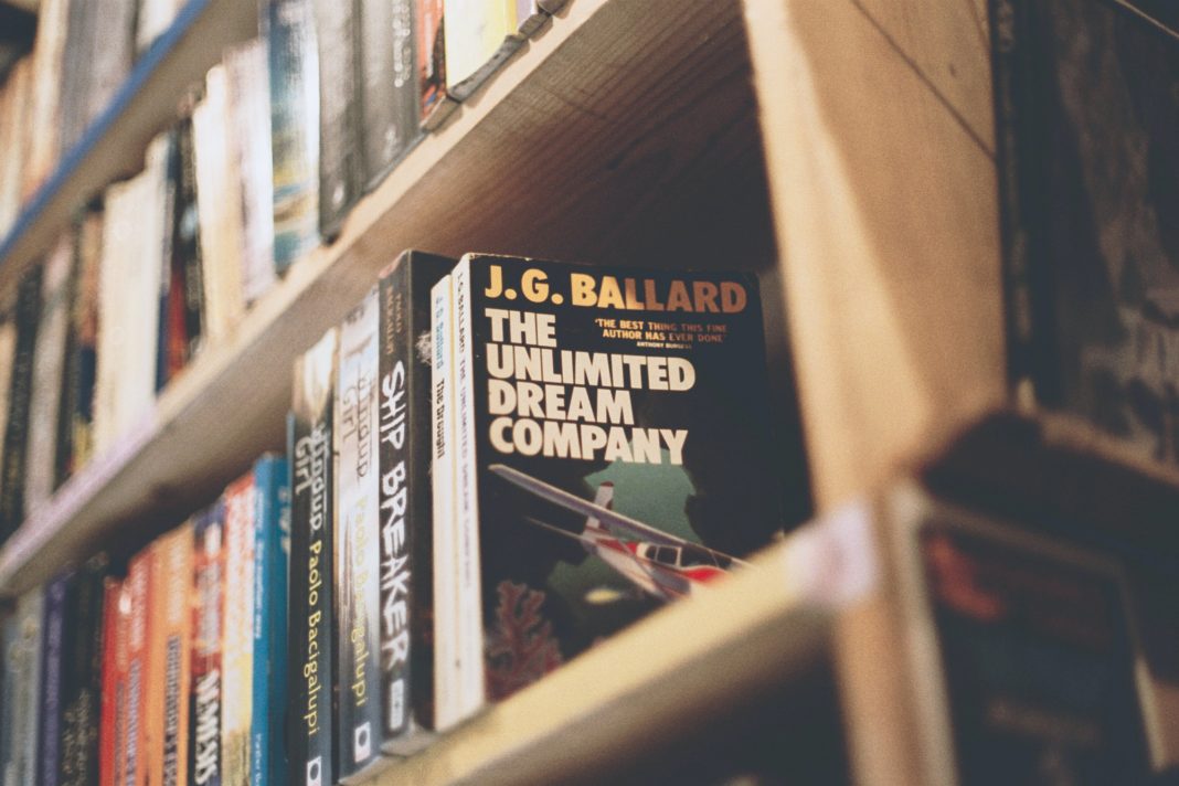 summer reading in the Tri-Cities