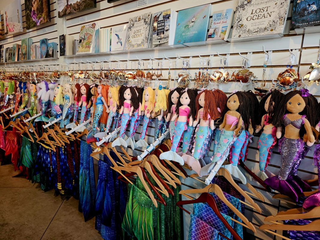 mermaid museum holiday shopping